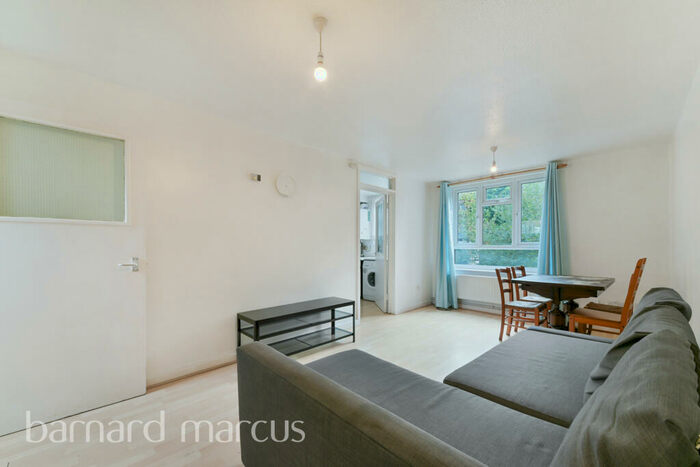 1 Bedroom Apartment To Rent In McDermott Close, London, SW11