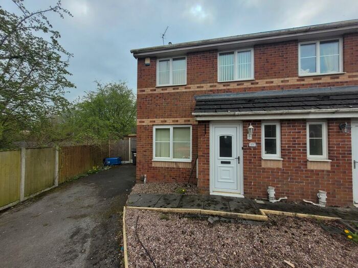 3 Bedroom House To Rent In Rainbow Drive, Atherton, M46