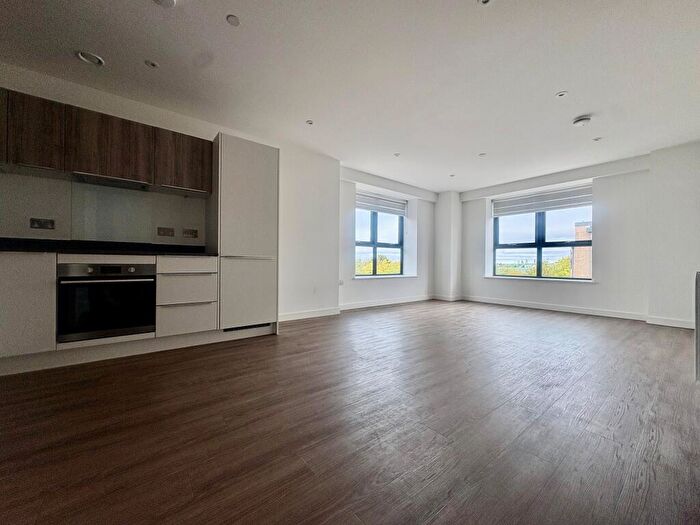 1 Bedroom Apartment To Rent In North Star House, SN2