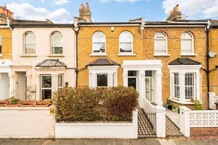 4 Bedroom Terraced House To Rent In Hannell Road, Fulham, SW6
