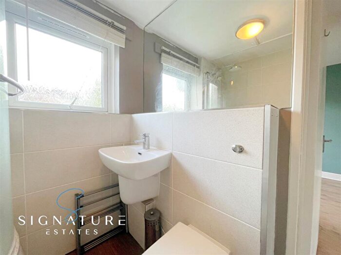 1 Bedroom Flat To Rent In Wellfield Close, Hatfield, AL10