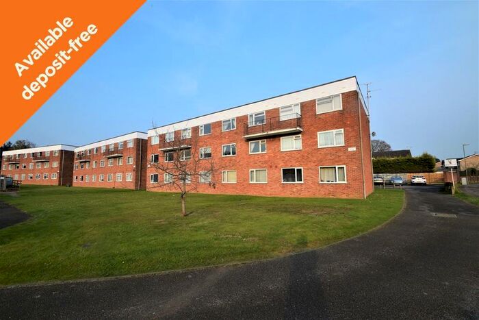 2 Bedroom Apartment To Rent In Bracken Crescent, Bishopstoke, SO50