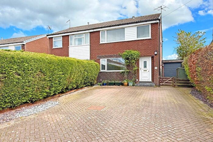 3 Bedroom Semi Detached House For Sale In Chaucer Green, Harrogate, HG1