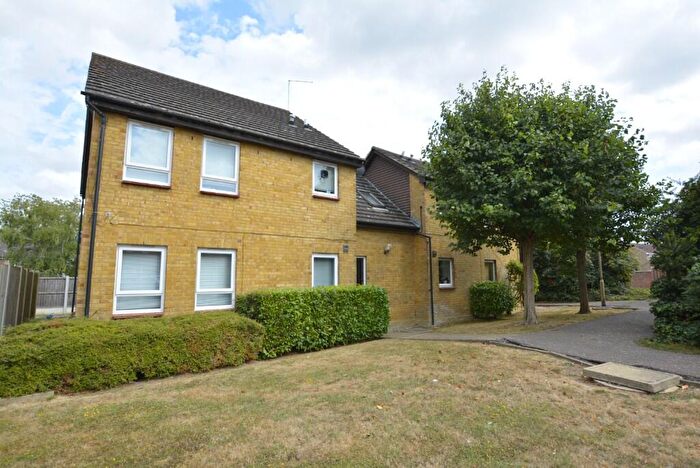 Studio To Rent In Greding Walk, Brentwood, Essex, CM13