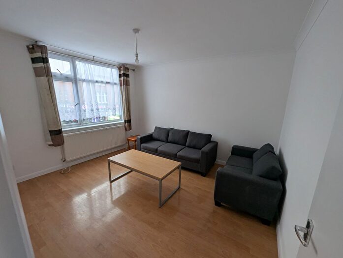 1 Bedroom Maisonette To Rent In Greenford Road, Sudbury Hill, HA1