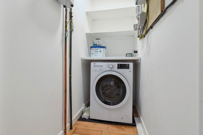 1 Bedroom Flat To Rent In Crow Road, Partick, Glasgow, G11