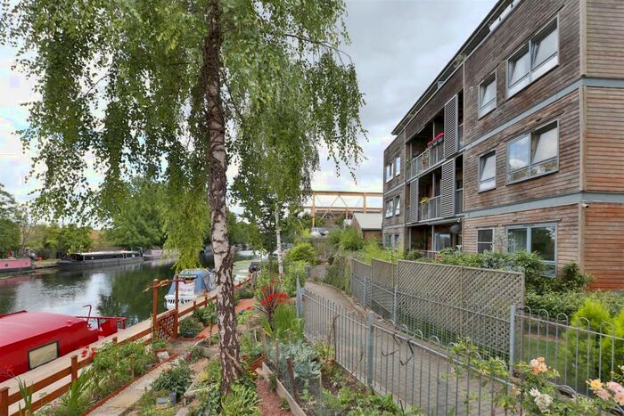 1 Bedroom Flat To Rent In Saw Mill Way, Stoke Newington, N16