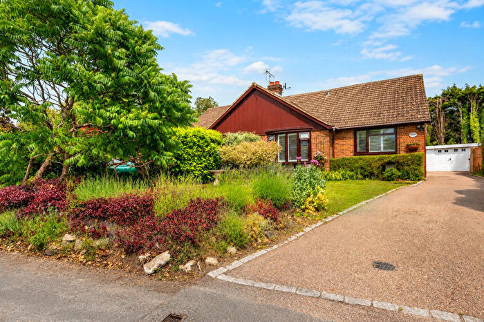 3 Bedroom Bungalow For Sale In Old School Lane, West Malling, ME19