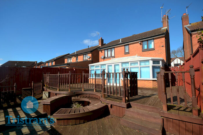 4 Bedroom Detached House To Rent In Torvill Drive, Nottingham, NG8