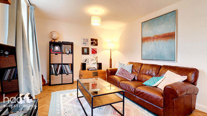 3 Bedroom Detached House For Sale In Melvin Way, Woolpit, Bury St Edmunds, IP30