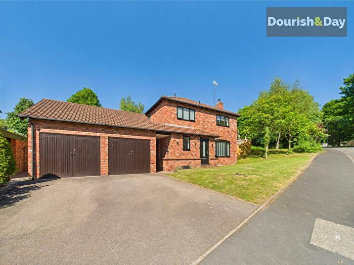 4 Bedroom Detached House For Sale In White Oaks, Stafford, ST17