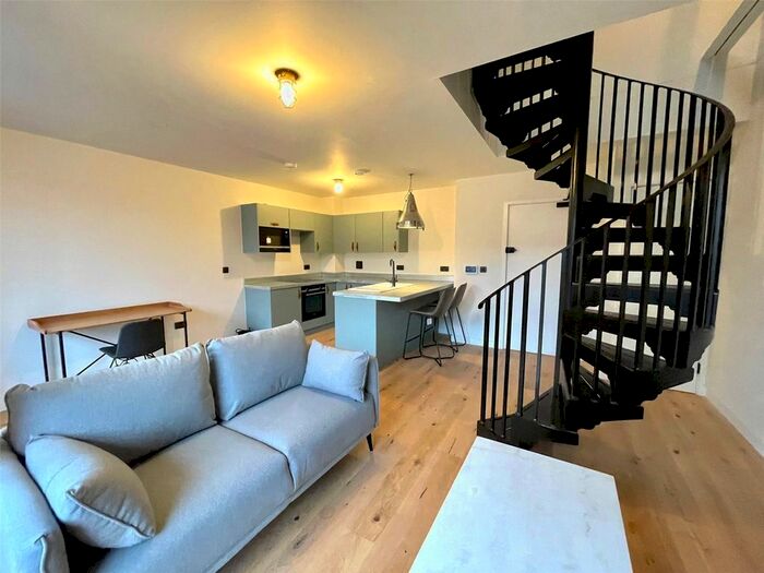 1 Bedroom Flat To Rent In Derwent House, Mary Ann Street, Birmingham, B3