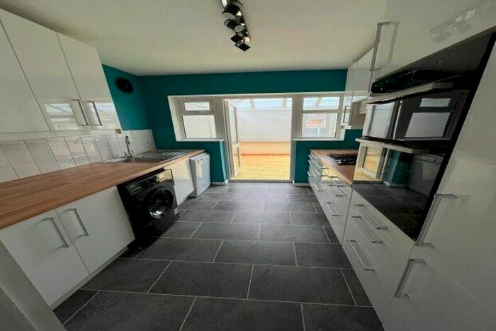 3 Bedroom Semi-Detached House To Rent In Windermere Drive, Gillingham, ME8