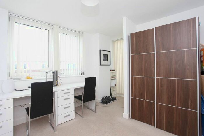 1 Bedroom Flat To Rent In Surrey Quays Road, Canada Water, London, SE16