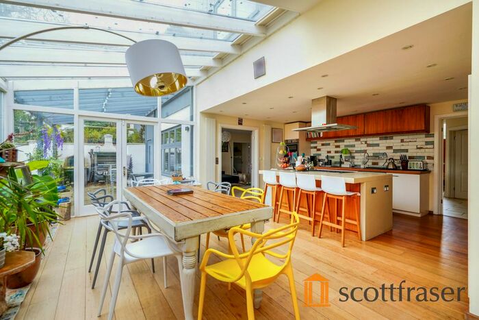 5 Bedroom Detached House To Rent In Brynderi, Headington, OX3