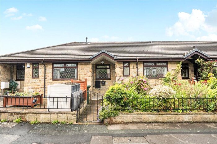2 Bedroom Bungalow For Sale In Avison Road, Cowlersley, Huddersfield, West Yorkshire, HD4