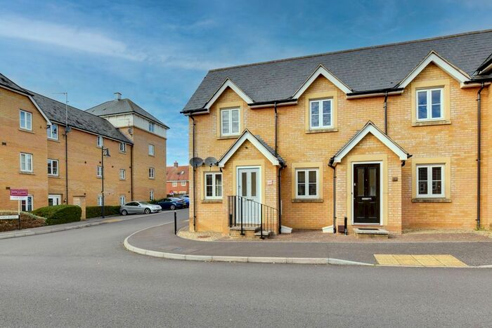 2 Bedroom Maisonette To Rent In Doulton Close, Swindon, SN25