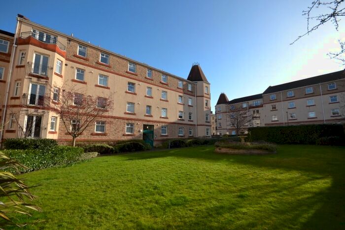 2 Bedroom Flat To Rent In Sinclair Place, Shandon, Edinburgh, EH11