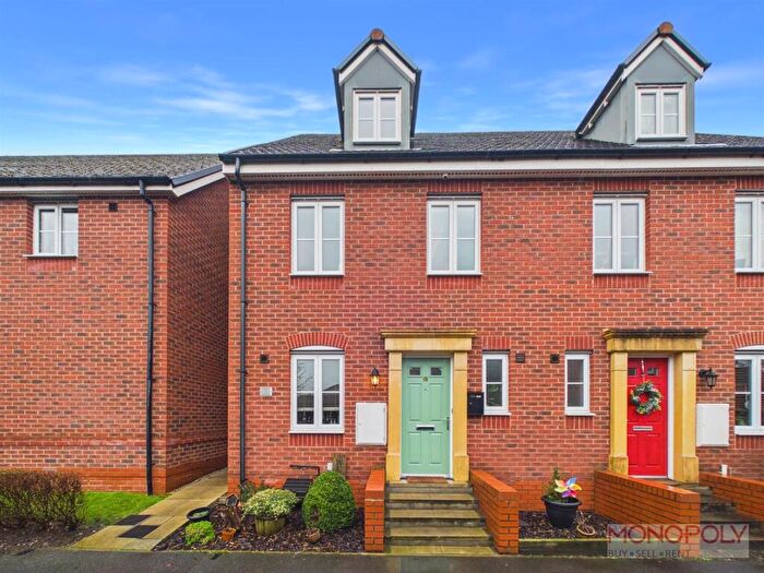 3 Bedroom Semi Detached House For Sale In Bryn Coch, Wrexham, LL11