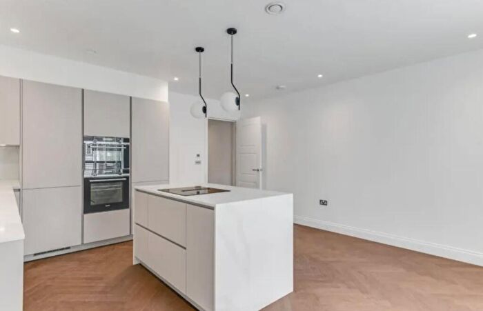 1 Bedroom Apartment To Rent In Beechcroft Avenue, Golders Green, NW11