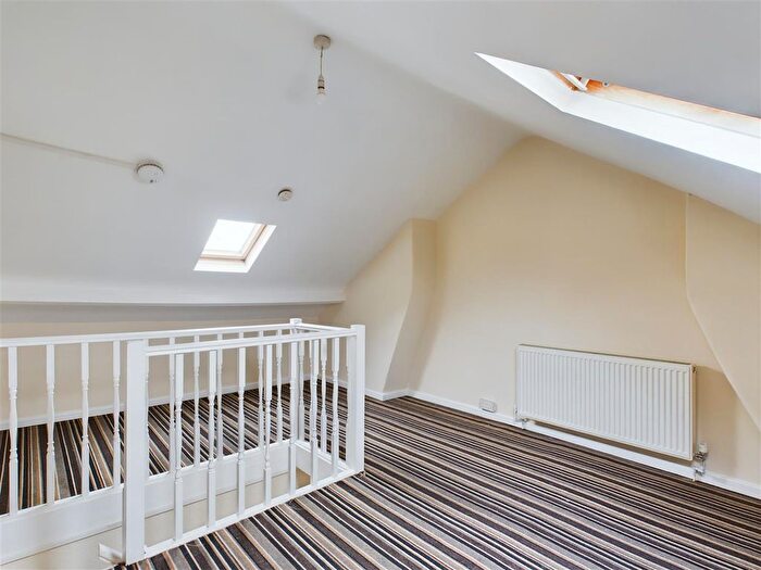 3 Bedroom Terraced House For Sale In Nelson Street, Scarborough, YO12