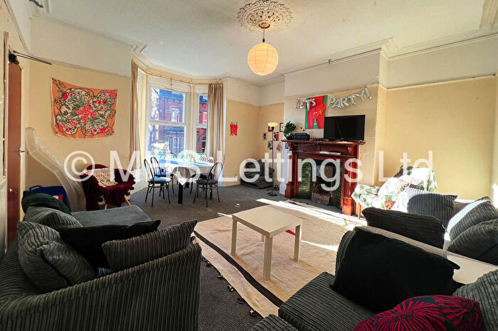 8 Bedroom Terraced House To Rent In Regent Park Terrace, Leeds, LS6
