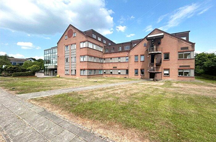 2 Bedroom Flat For Sale In Bartley Way, Hook, RG27