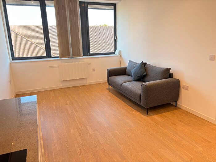 1 Bedroom Flat To Rent In Very Near Riverbank Way Area, Brentford, TW8