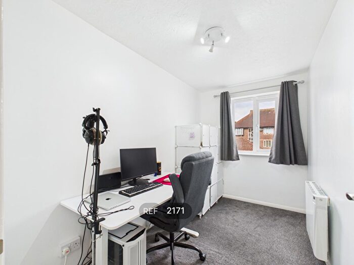 1 Bedroom Flat To Rent In Nicholsons Grove, Colchester, CO1