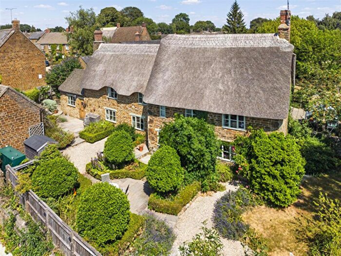 3 Bedroom House For Sale In The Green, Hook Norton, OX15