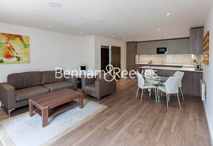 2 Bedroom Apartment To Rent In Beaufort Square, Colindale, NW9