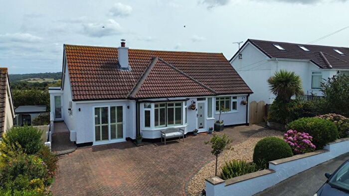 3 Bedroom Detached Bungalow For Sale In Arfryn, Deganwy, LL30