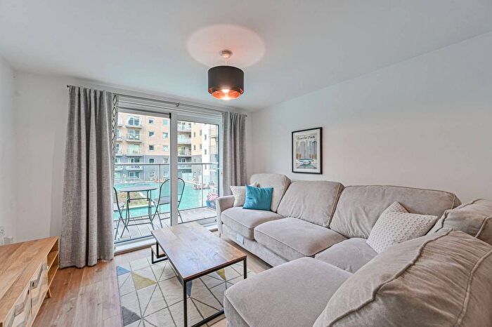 2 Bedroom Flat To Rent In Argyll Road, Woolwich, London, SE18