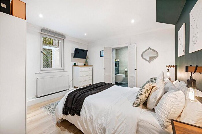 2 Bedroom Apartment For Sale In St. Aubyns, Hove, East Sussex, BN3