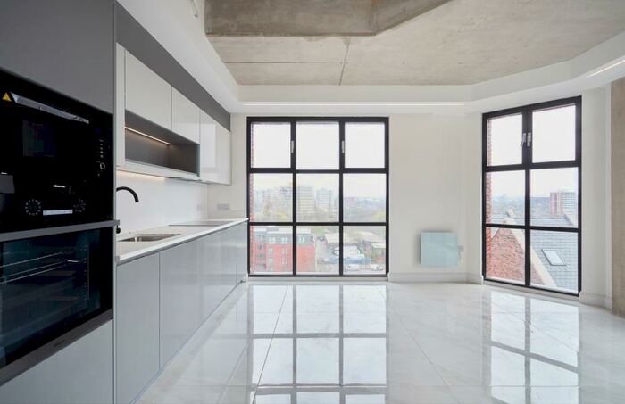 1 Bedroom Apartment To Rent In Apt . :: One Silk Street, M4