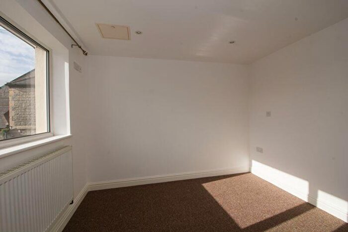 2 Bedroom End Of Terrace House To Rent In Chapel Lane, Penarth, CF64