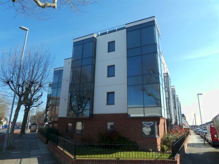 2 Bedroom Flat To Rent In Arabella Court London Road North End Portsmouth Hampshire, PO2