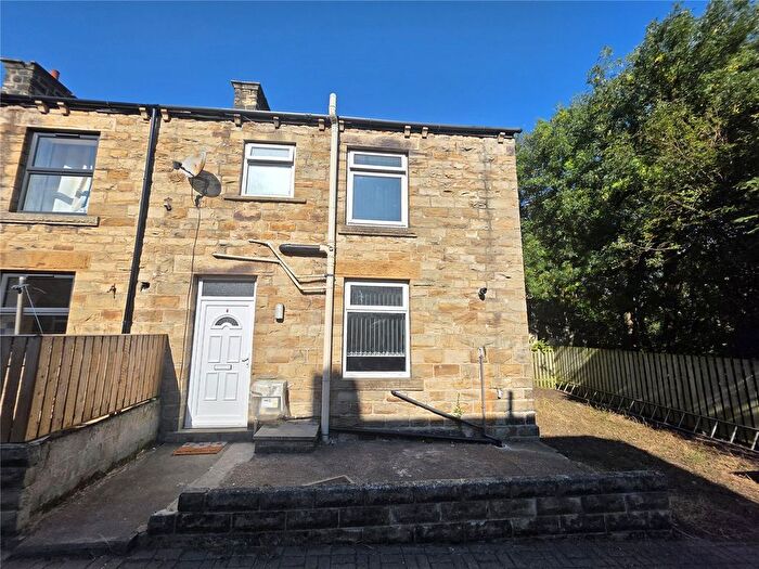 2 Bedroom End Of Terrace House To Rent In Lees Hall Road, Thornhill Lees, Dewsbury, WF12