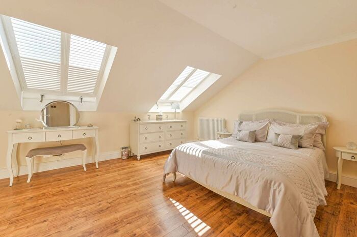 2 Bedroom Flat For Sale In Taffrail House, Tower Hamlets, London, E14