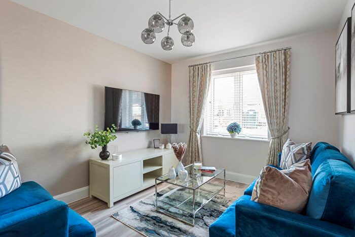 3 Bedroom Semi-Detached House For Sale In Hanningfield Park, Rettendon Common, CM3