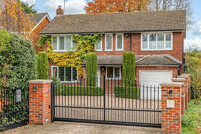 3 Bedroom Detached House For Sale In Newgate Street Village, Newgate Street, SG13