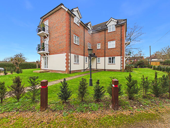 1 Bedroom Flat To Rent In Flat Baybrook, Maidenhead Road, Maidenhead, Berkshire, SL6