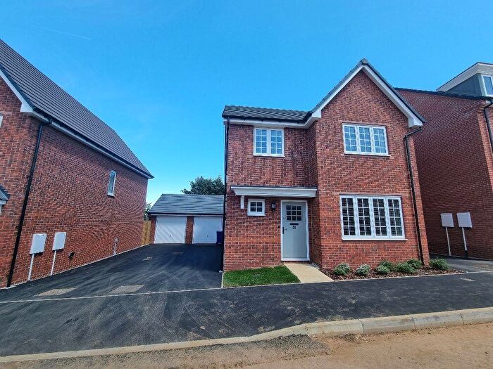 4 Bedroom Detached House To Rent In Longley Crescent, Banbury, OX16