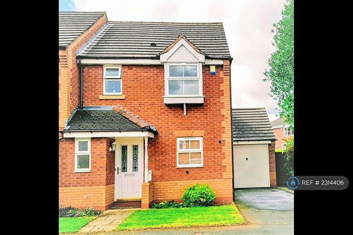 3 Bedroom Semi-Detached House To Rent In Flatlea, Birmingham, B31