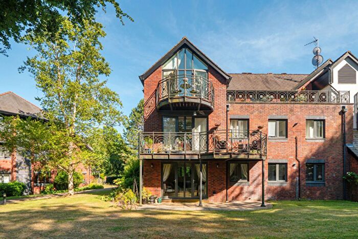 2 Bedroom Flat For Sale In Japonica House, Woburn Hill Park, Woburn Hill, KT15