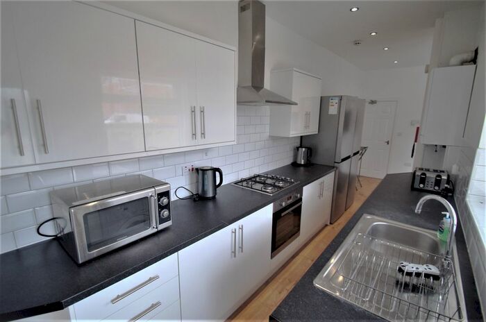 5 Bedroom End Of Terrace House To Rent In Gulson Road, Stoke, Coventry, CV1