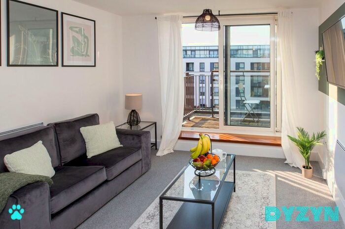 1 Bedroom Flat To Rent In Duncansby, Cardiff, CF11