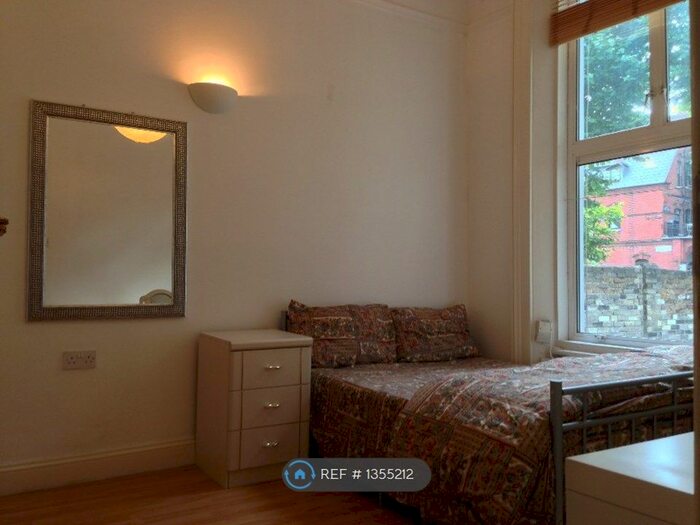 1 Bedroom Flat To Rent In Perham Road, London, W14