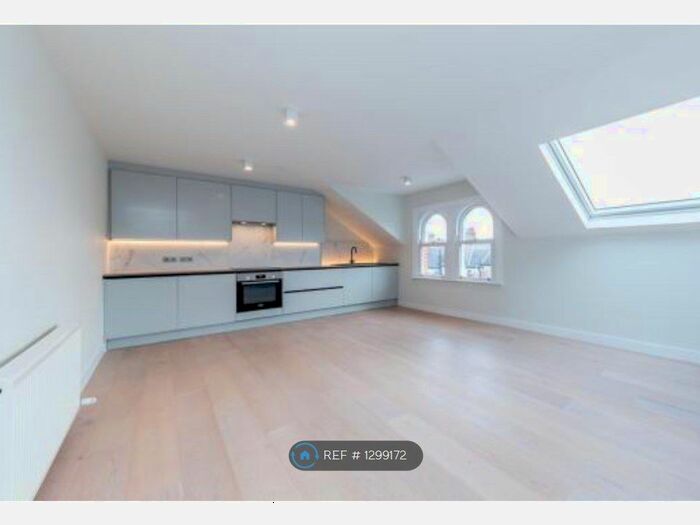 2 Bedroom Flat To Rent In Crouch End, London N8