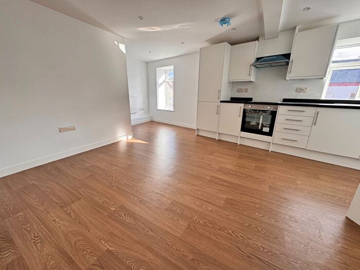 1 Bedroom Flat To Rent In High Street, Taunton, TA1